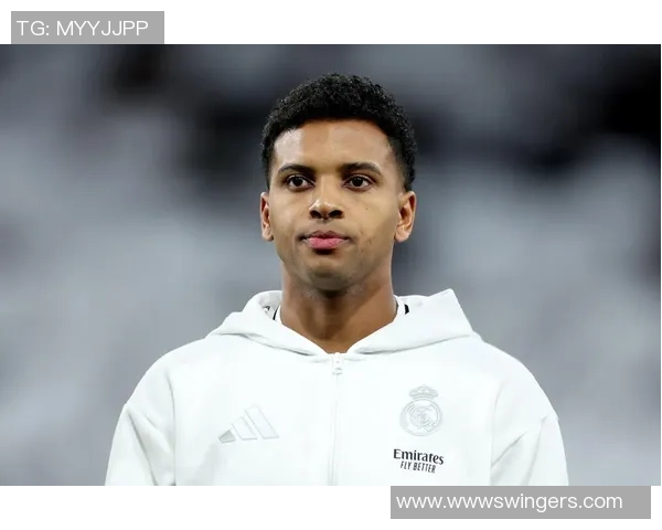 顶级足球明星头像照片欣赏与分析揭示他们背后的故事与成就